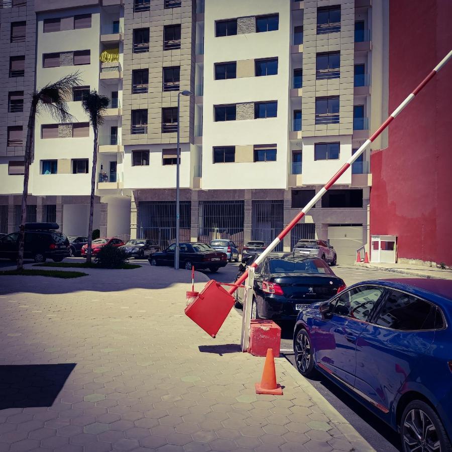 Super Apartement Totalement Neuf A Cote De Marjane Avec La Climatisation Et Wifi Tanger Extérieur photo